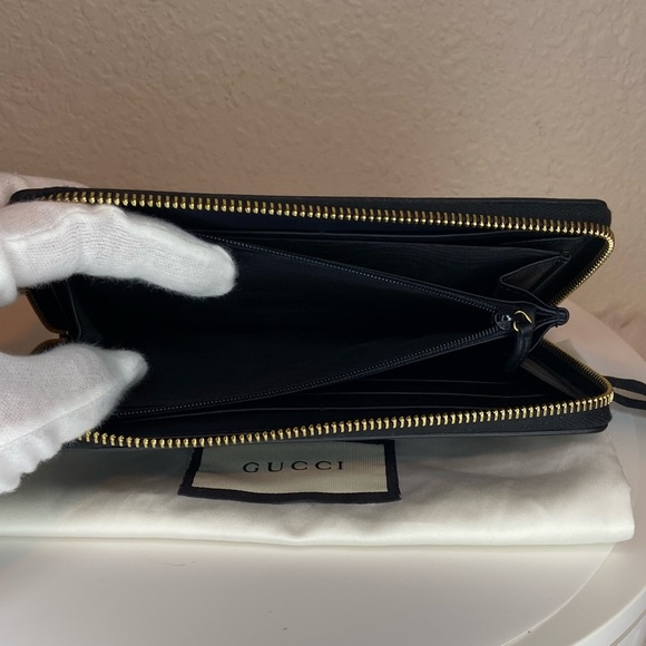 Gucci EUC Bamboo Pearl Zip Around Wallet in Matte Black Calfskin - Picture 10 of 12